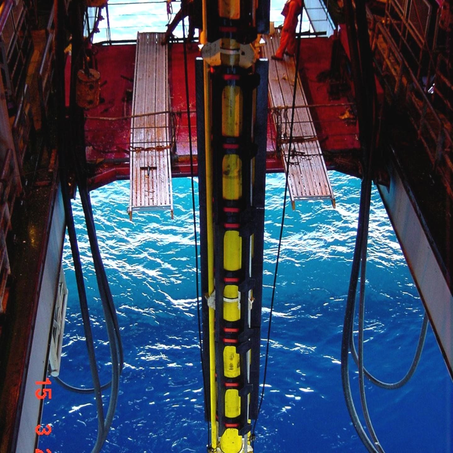 Lankhorst Riser Fins moonpool