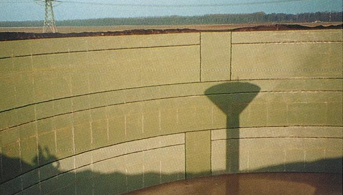 Large silo lined with Ekoliner plastic sheets from Ekon